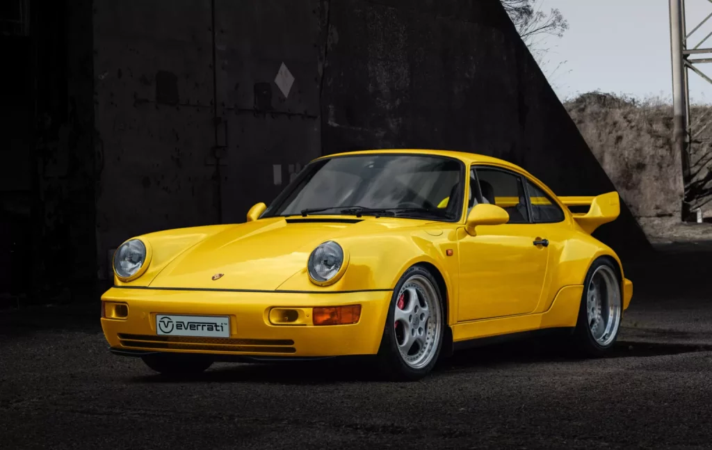 2023 Everrati Porsche 911 RSR 964. Imagen delantera.