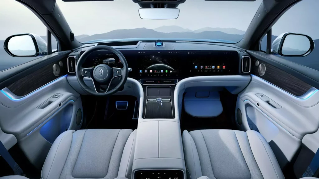 2023 Aito M9 Huawei. Imagen salpicadero.