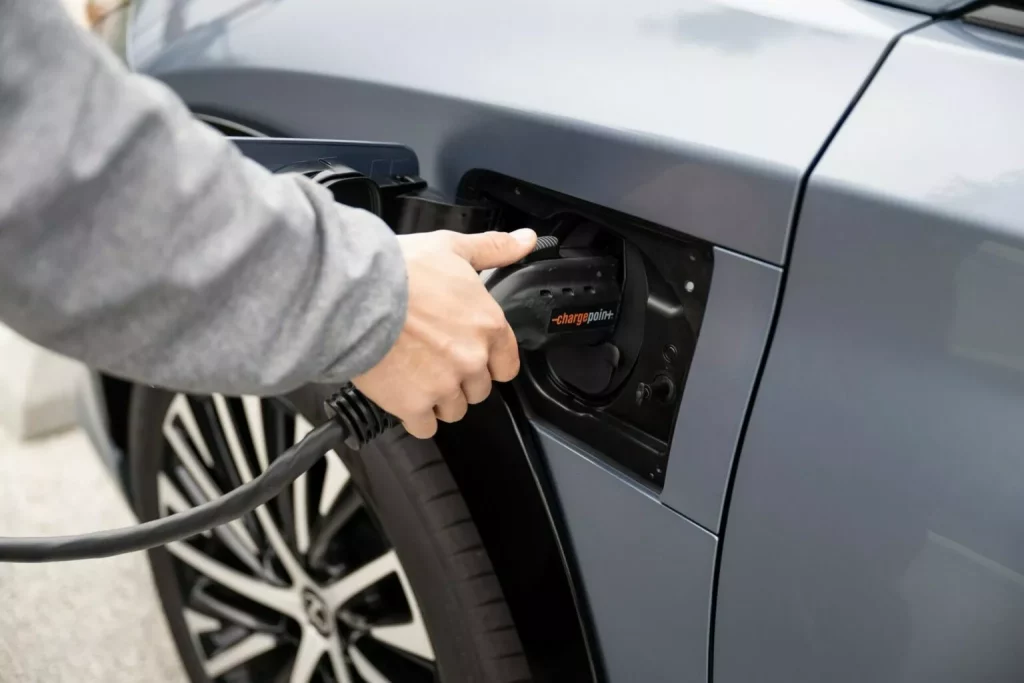 Lexus RZ 300e: La versión light también llega a Estados Unidos 3 Motor16 2023 Lexus RZ 300e EE.UU. Imagen detalle.