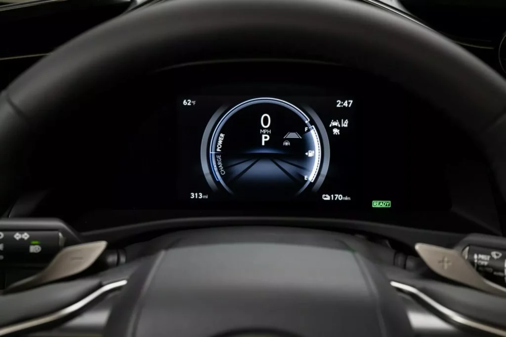 Lexus RZ 300e: La versión light también llega a Estados Unidos 23 Motor16 2023 Lexus RZ 300e 20 Motor16