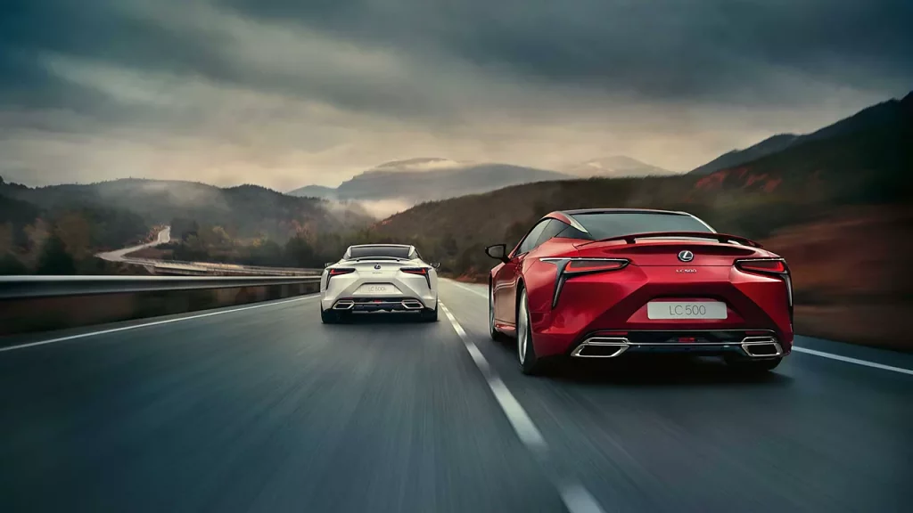 La pasión por su Lexus LC 500 le lleva a conducirlo 100.000 km al año 2 Motor16 2023 Lexus LC 500 Pridemore. Imagen movimiento.