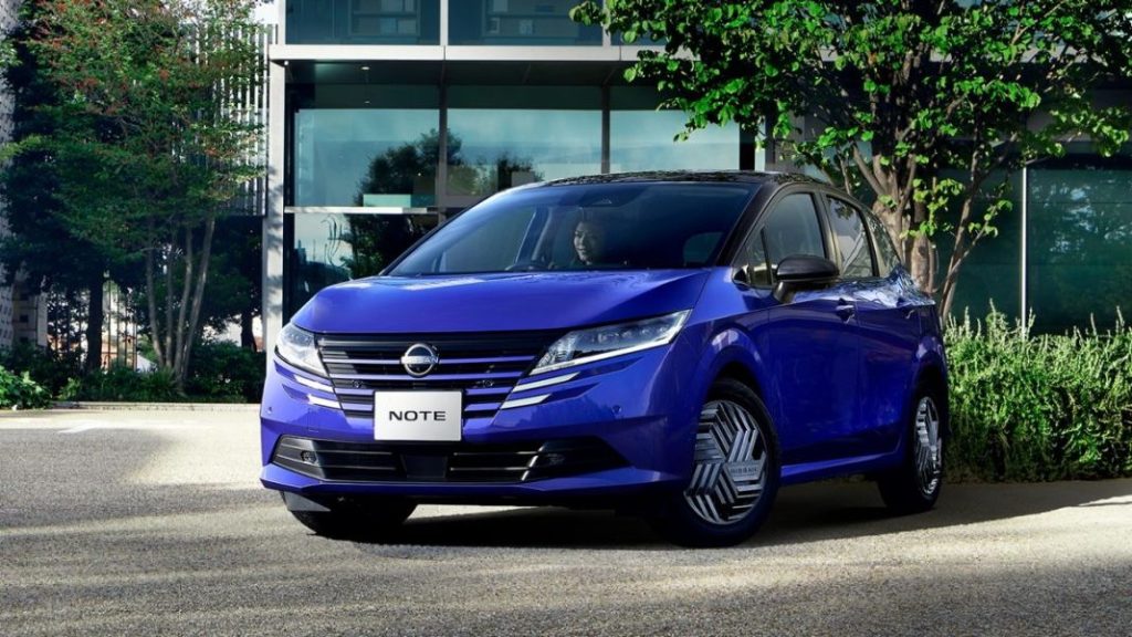2023 Nissan Note. Imagen frontal.