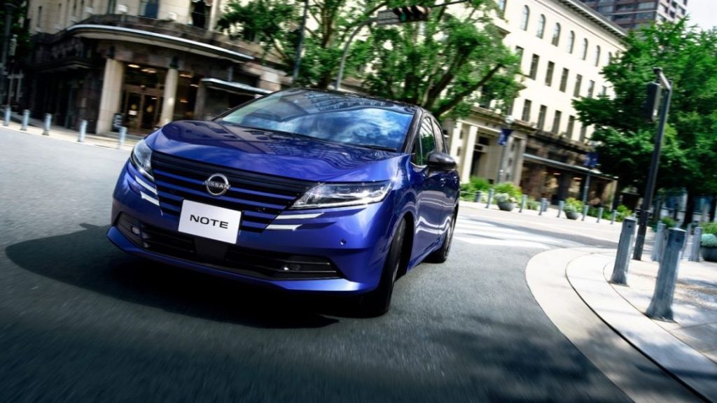 2023 Nissan Note movimiento 2 Motor16