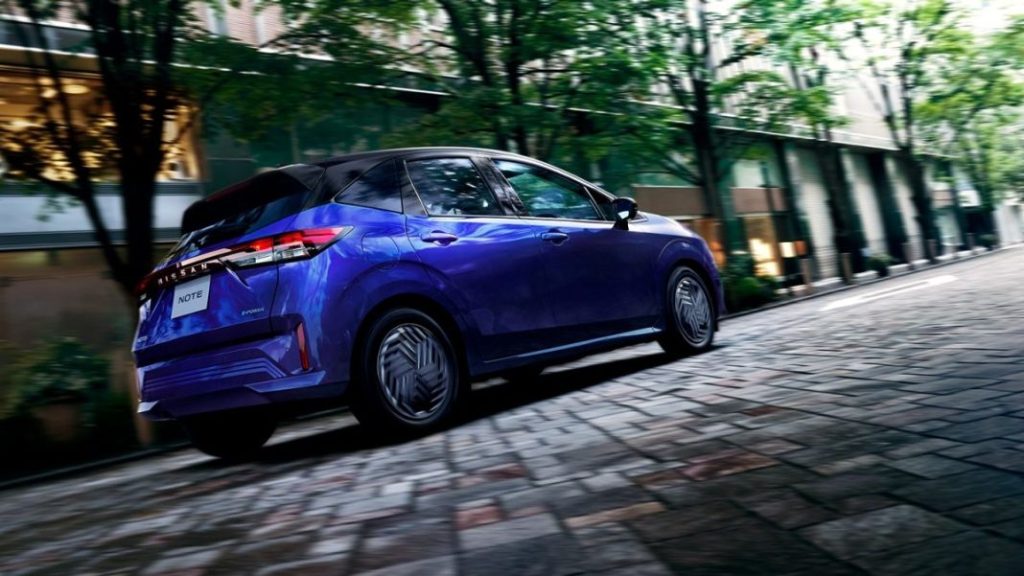 2023 Nissan Note. Imagen movimiento.
