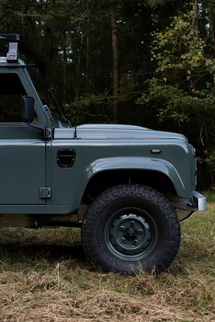 2023 Osprey Land Rover Defender 4 Motor16