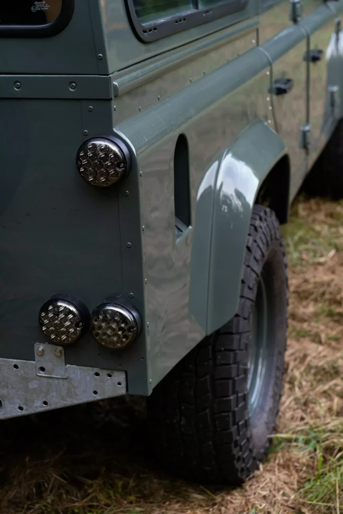 2023 Osprey Land Rover Defender 8 Motor16