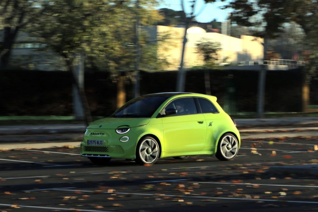 Abarth 500e Turismo. Probamos un escorpión que ahora pica en silencio 14 Motor16 2023 Prueba Abarth 500e Turismo 7 Motor16