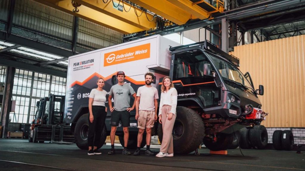 El camión eléctrico que ha intentado retar al Porsche 911 más aventurero 11 Motor16 2023 camion electrico terren truck aebi schmidt 11 Motor16