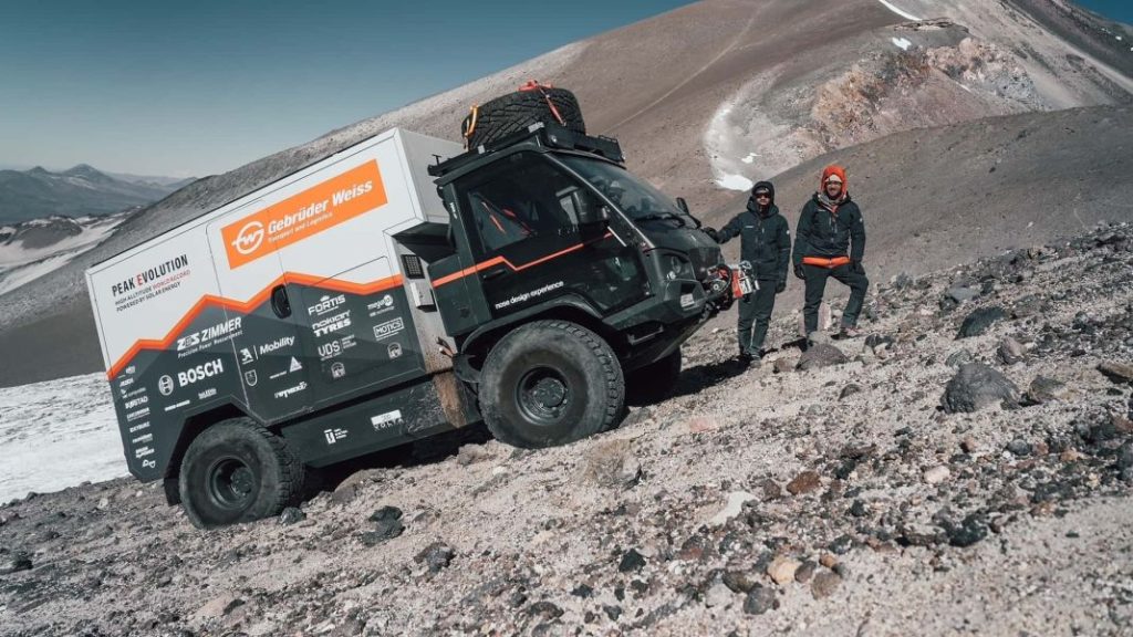El camión eléctrico que ha intentado retar al Porsche 911 más aventurero 6 Motor16 2023 camion electrico terren truck aebi schmidt 6 Motor16