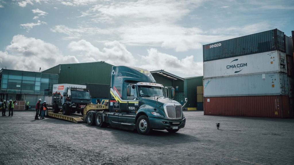El camión eléctrico que ha intentado retar al Porsche 911 más aventurero 7 Motor16 2023 camion electrico terren truck aebi schmidt 7 Motor16