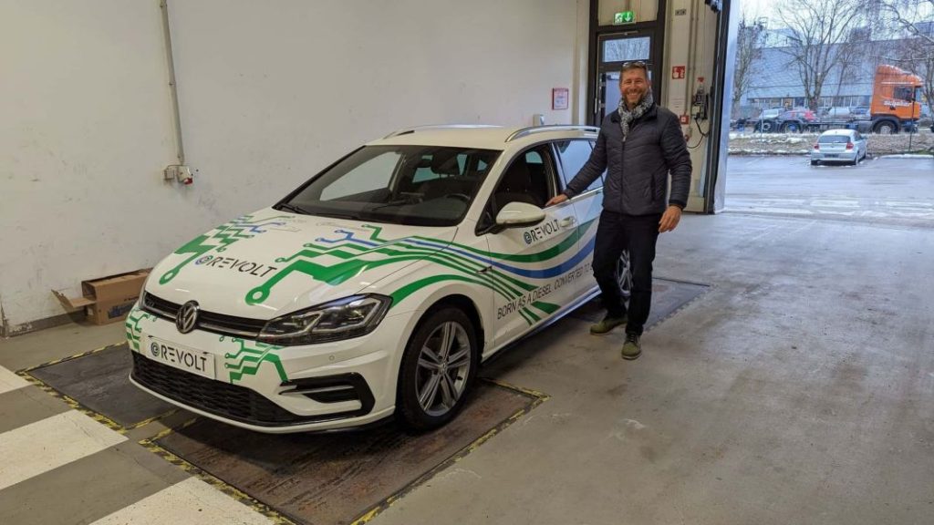 2023 e revolt ev conversion 6 Motor16