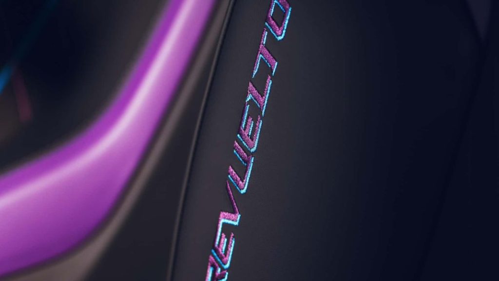 Este Lamborghini Revuelto ha pasado 435 horas en el taller de pintura 25 Motor16 2023 lamborghini revuelto opera unica 11 Motor16