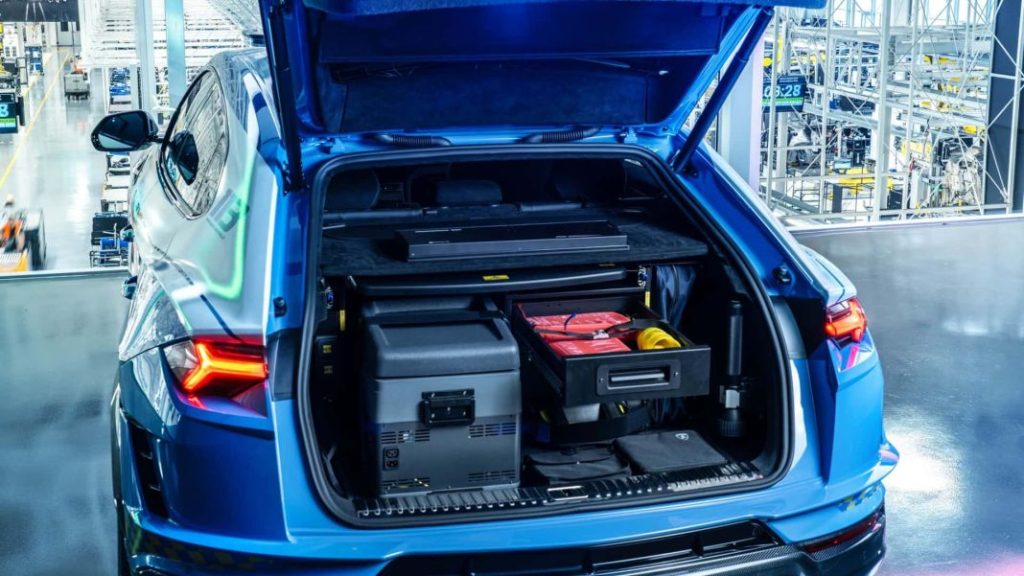 El Lamborghini Urus Performante se alista en la policía italiana 11 Motor16 2023 lamborghini urus performante polizia 10 Motor16