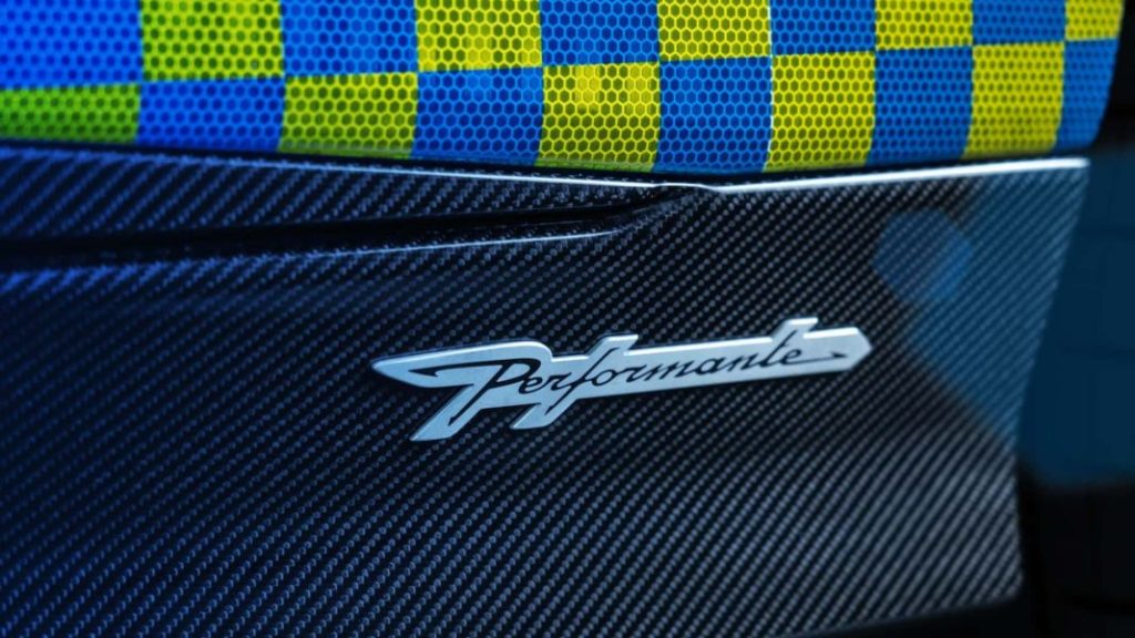El Lamborghini Urus Performante se alista en la policía italiana 15 Motor16 2023 lamborghini urus performante polizia 14 Motor16