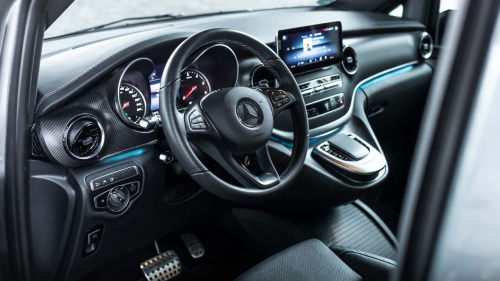 Manhart Performance crea el Clase V que Mercedes-AMG no se atreve 22 Motor16 2023 manhart v 350 mercedes benz clase v 12 Motor16