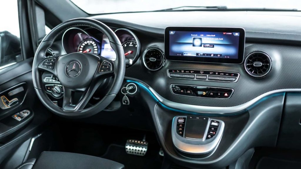 Manhart Performance crea el Clase V que Mercedes-AMG no se atreve 21 Motor16 2023 manhart v 350 mercedes benz clase v 3 Motor16