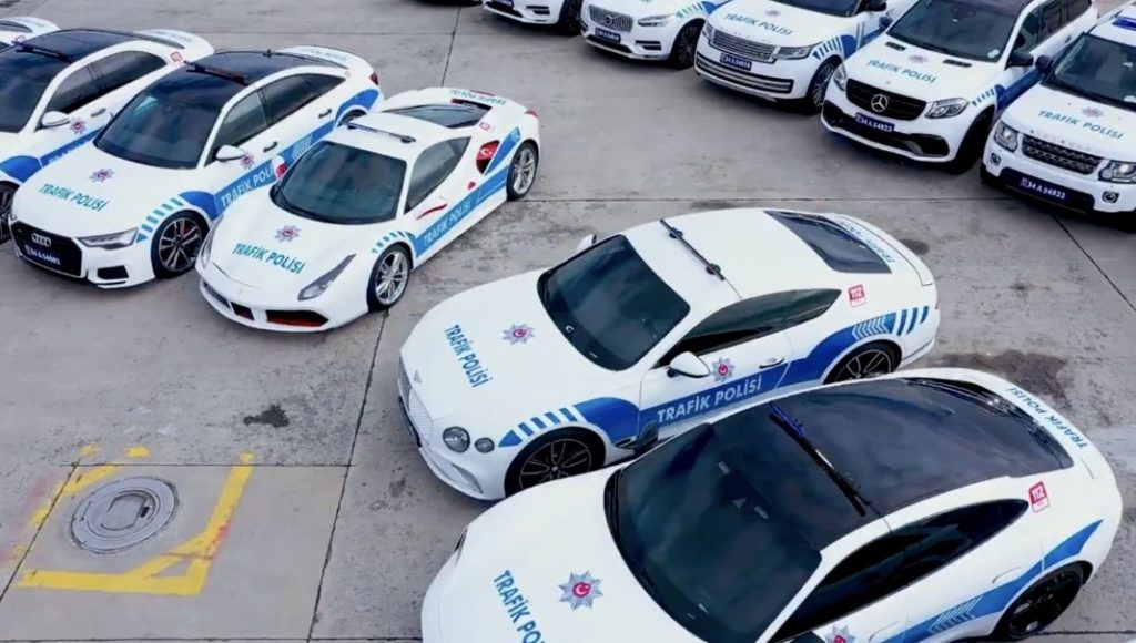 Los coches de la policía turca dejan en evidencia a los de la Guardia Civil, Policía Nacional... 4 Motor16 2023 policia turquia coches 3 Motor16