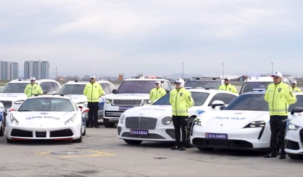 Los coches de la policía turca dejan en evidencia a los de la Guardia Civil, Policía Nacional... 6 Motor16 2023 policia turquia coches 5 Motor16