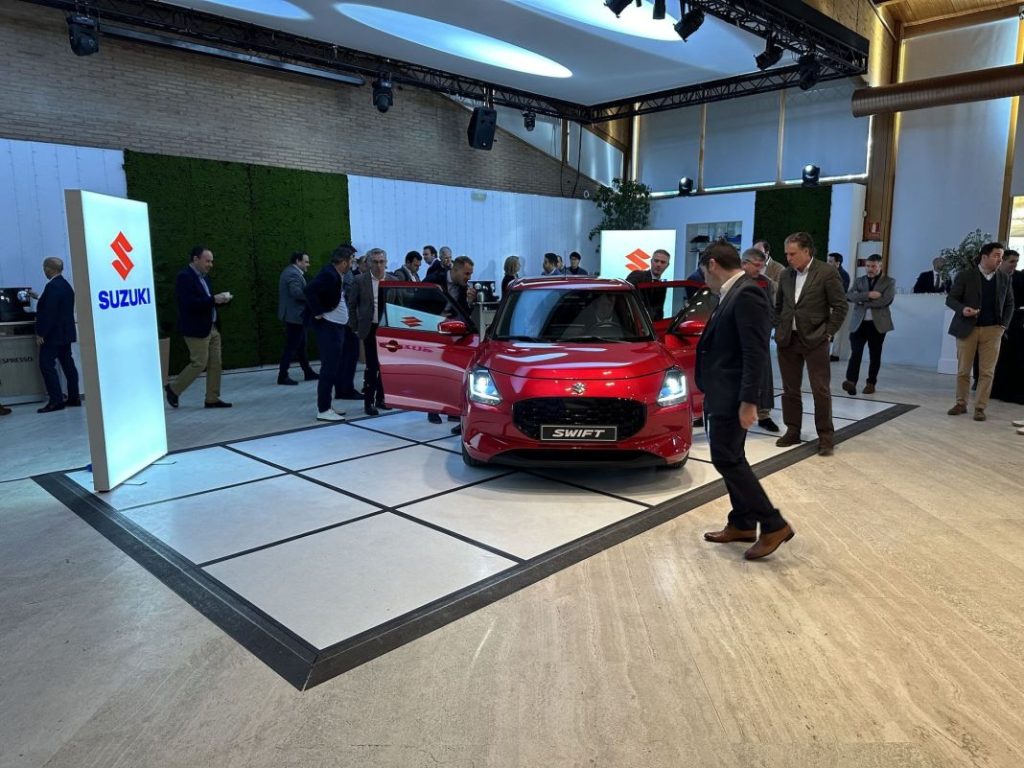 La red de concesionarios Suzuki conoce en primicia el nuevo Swift 3 Motor16 2023 Suzuki Swift Concesionarios. Imagen.