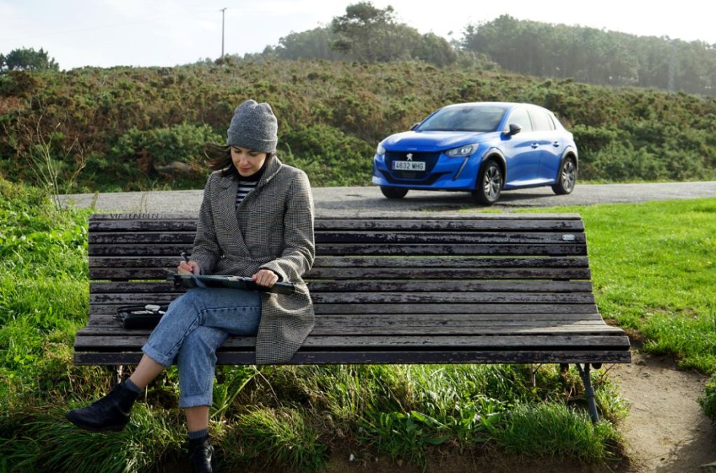 Viaje ilustrado con el Peugeot 205 de Alicia Aradilla, una de las creadoras top del país 7 Motor16 Alicia Arandilla Peugeot17 Motor16