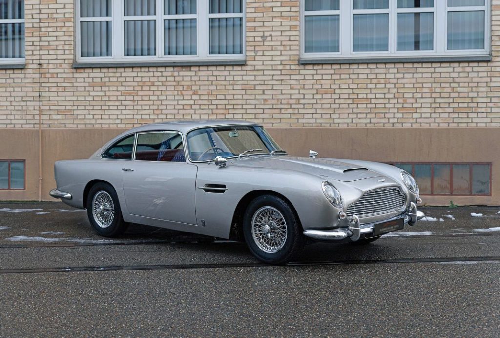 Aston Martin DB5 1 Motor16