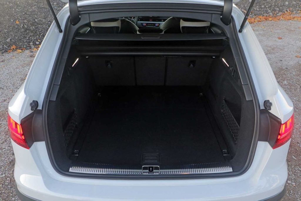 Prueba del Audi A4 Allroad Heritage Edition: Demasiado bueno para que desaparezca 25 Motor16 Audi A4 Allroad Heritage Edition TDI 40 prueba 17 Motor16