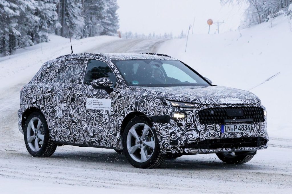 Fotos espía del Audi Q3 2024. Más que una actualización 20 Motor16 Audi Q3 2024 fotos espia 18 Motor16