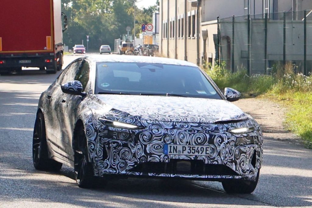 El Audi RS 6 e-tron 100 % eléctrico muestra sus ‘musculos’ 5 Motor16 Audi RS 6 e tron 2025 4 Motor16