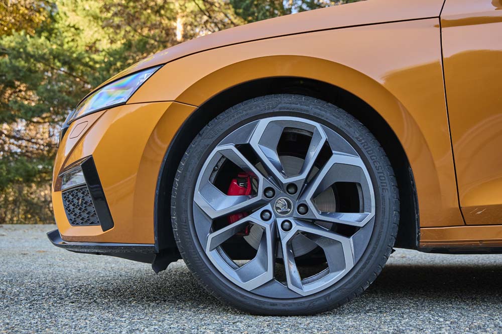 Gama Škoda RS, modelos exclusivos y clave en la 'metamorfosis' de la marca 28 Motor16 Detalles Octavia 6 Motor16