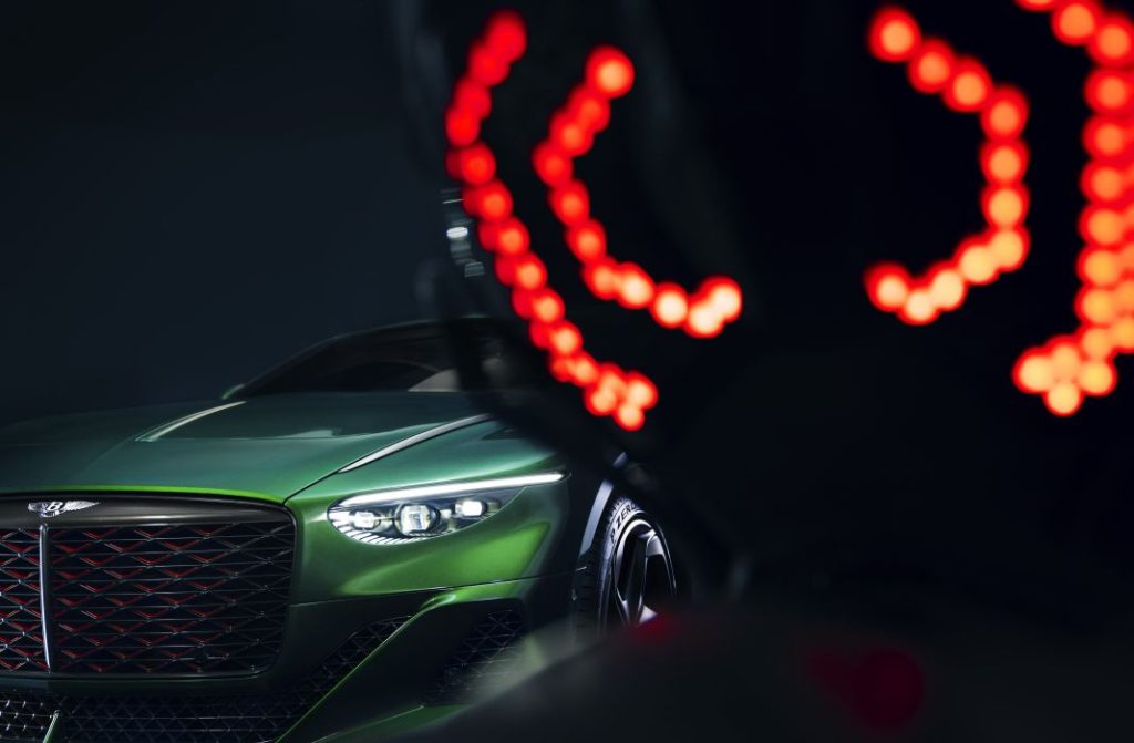 Esto es lo que sucede cuando Ducati y Bentley deciden juntar fuerzas 13 Motor16 DucatiDiavelforBentley 9 Motor16