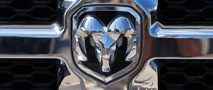 El emblema más raro que has visto en un coche 2 Motor16 CASOS EXCEPCIONALES Y SU APRECIACIÓN