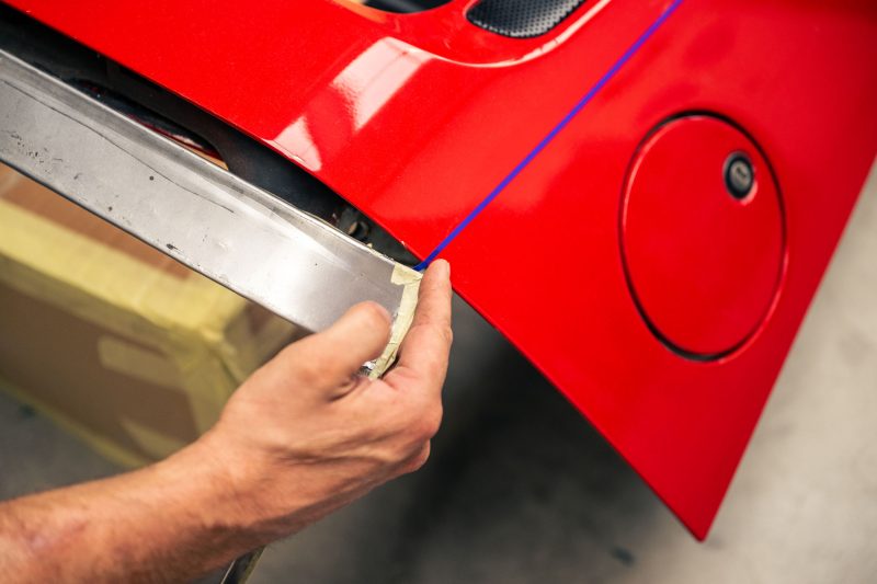 ¿Locura o genialidad? Este carrocero se atreve a hacer targa un Ferrari Testarossa 4 Motor16 Ferrari Testarossa Targa 2 Motor16