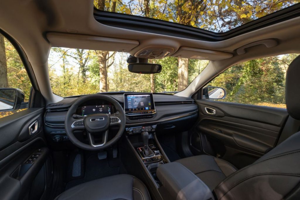 Llega el Jeep Compass más tecnológico de la historia 4 Motor16 JEEP COMPASS 2024 23 Motor16