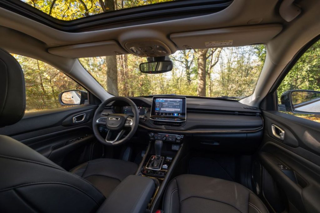 Llega el Jeep Compass más tecnológico de la historia 33 Motor16 JEEP COMPASS 2024 28 Motor16