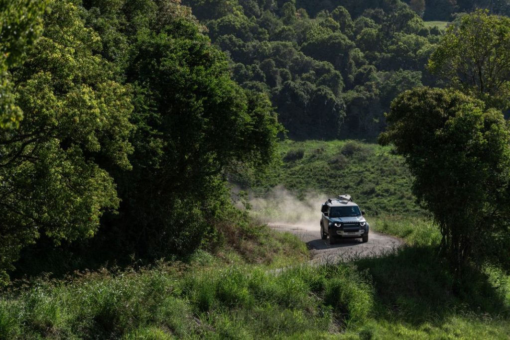 Land Rover Defender Pacific Blue Edition 10 Motor16