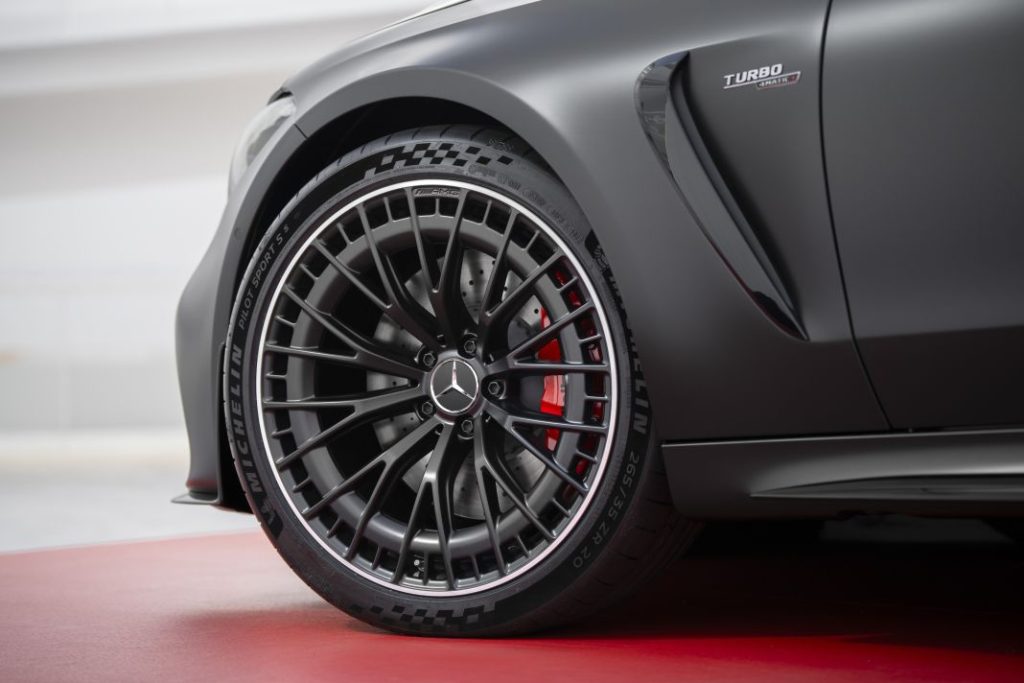 El Mercedes-AMG CLE 53 Coupé estrena compresor eléctrico y etiqueta Eco 41 Motor16 Mercedes AMG CLE 53 Coupe 2024 18 Motor16