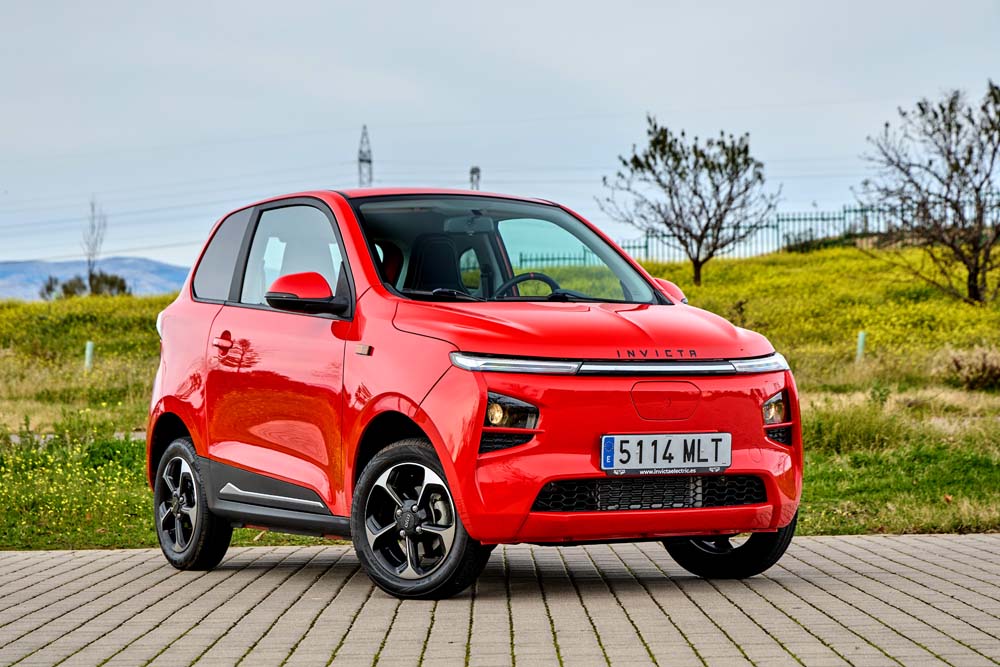 Ofensiva Invicta para la ciudad y un robusto TT eléctrico del 'telón de acero' 17 Motor16 Pocco 1 1 Motor16