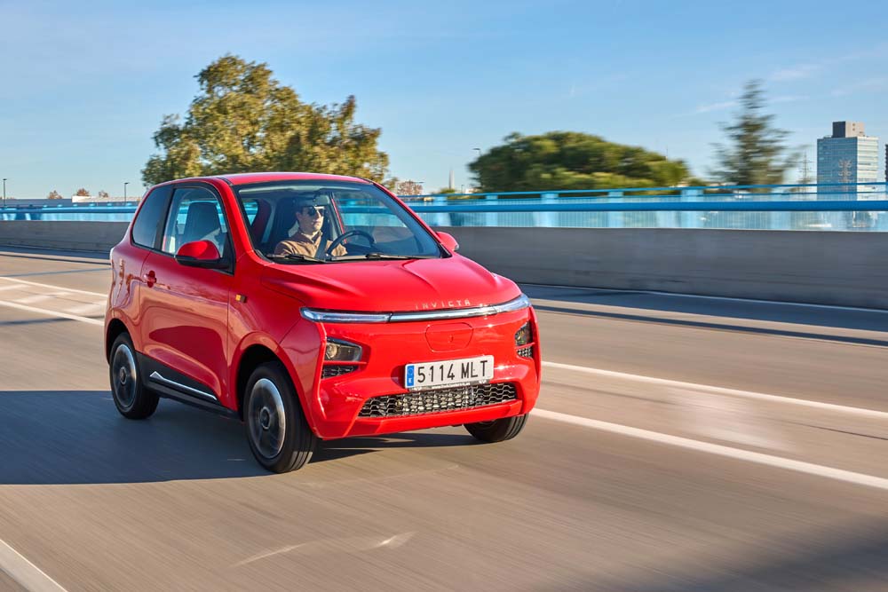 Ofensiva Invicta para la ciudad y un robusto TT eléctrico del 'telón de acero' 20 Motor16 Pocco 7 1 Motor16