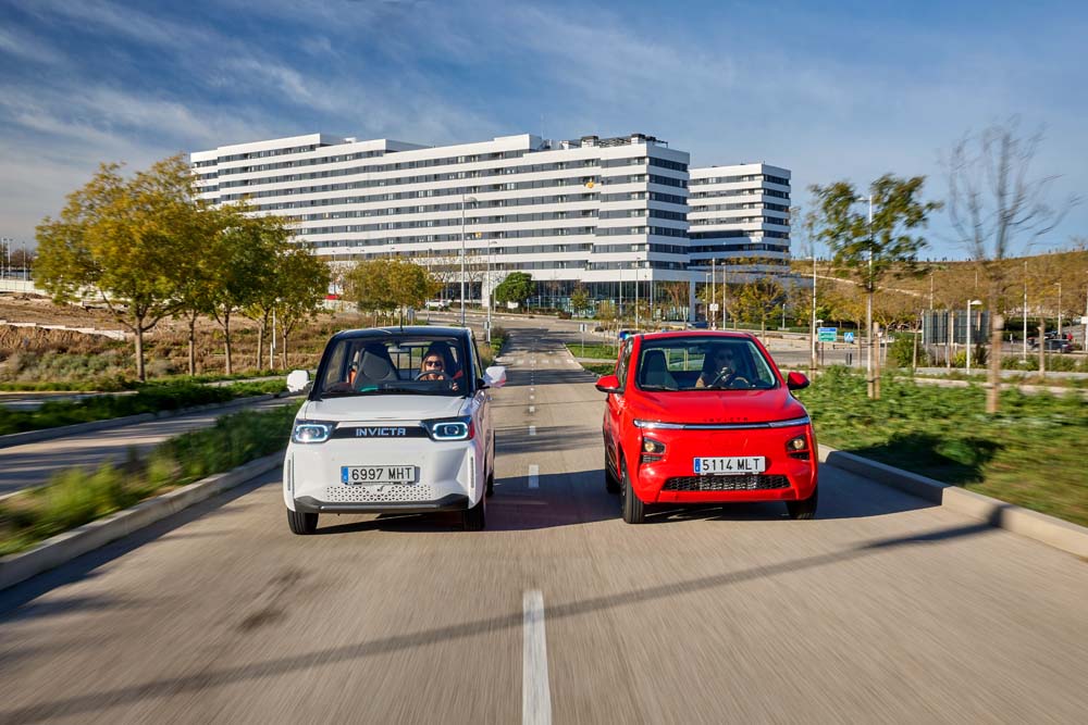 Ofensiva Invicta para la ciudad y un robusto TT eléctrico del 'telón de acero' 55 Motor16 Pony y Pocco 3 1 Motor16