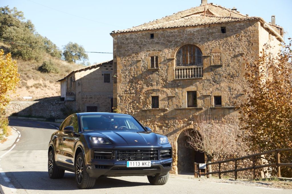 Porsche Cayenne: Probamos un deportivo SUV en el que todo cambia 6 Motor16 Porsche Cayenne e hybrid 01 Motor16