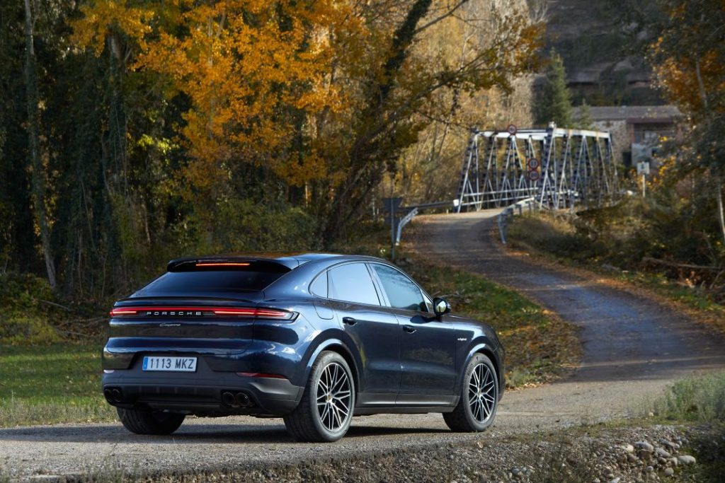Porsche Cayenne: Probamos un deportivo SUV en el que todo cambia 7 Motor16 Porsche Cayenne e hybrid 03 Motor16