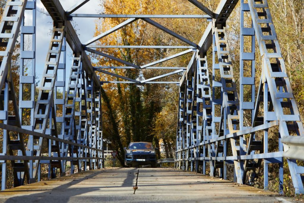 Porsche Cayenne: Probamos un deportivo SUV en el que todo cambia 9 Motor16 Porsche Cayenne e hybrid 06 Motor16