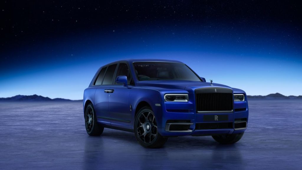 Estos son los Rolls-Royce más exclusivos creados en 2023 (II) 8 Motor16 Rolls Royce Black Badge Cullinan Blue Shadow 1 Motor16