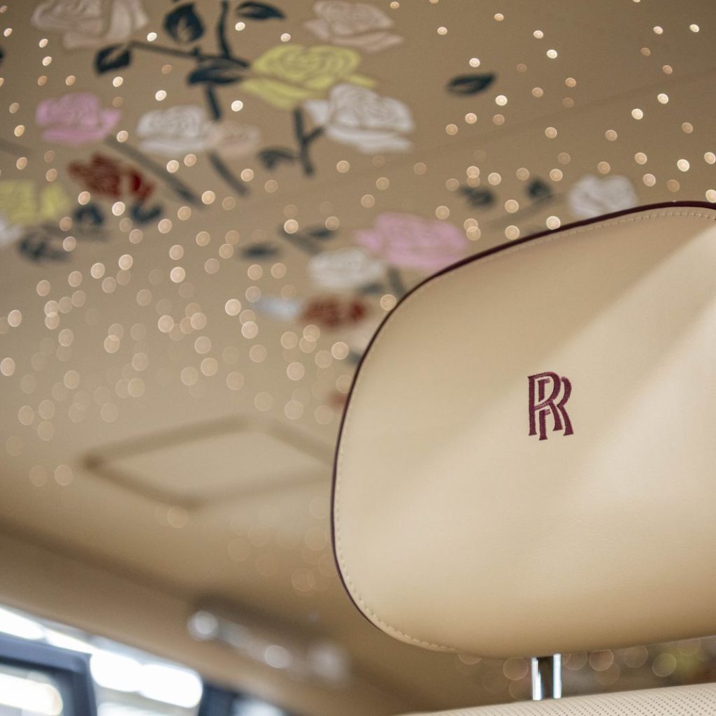 Estos son los Rolls-Royce más exclusivos creados en 2023 (I) 6 Motor16 Rolls Royce Rose Blossom Phantom 2 Motor16