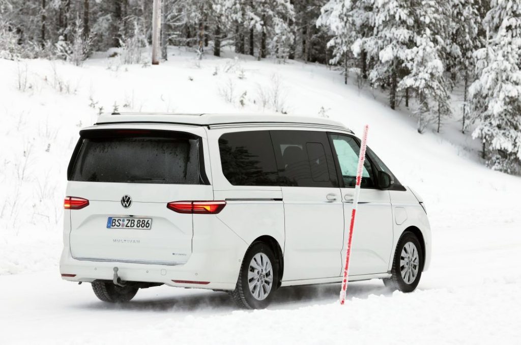 Fotos espía de la Volkswagen California 2024. La camper más esperada 14 Motor16 Volkswagen California 2024 12 Motor16