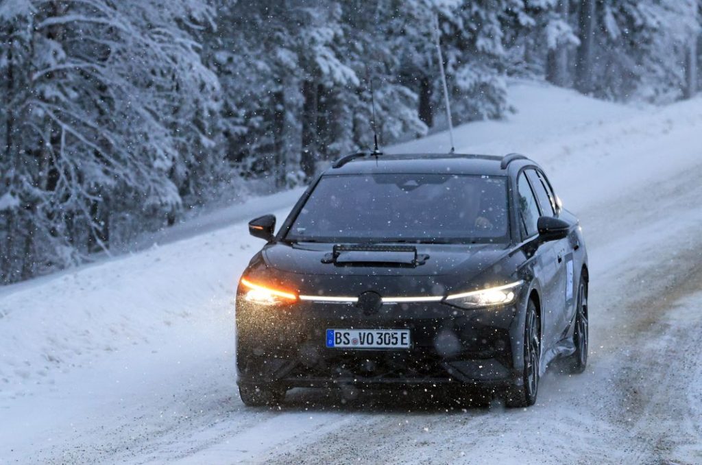 El Volkswagen ID.7 Tourer se enfrenta a las pruebas invernales 3 Motor16 Volkswagen ID.7 Tourer 1 Motor16