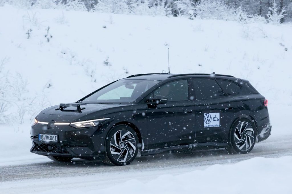 El Volkswagen ID.7 Tourer se enfrenta a las pruebas invernales 18 Motor16 Volkswagen ID.7 Tourer 16 Motor16