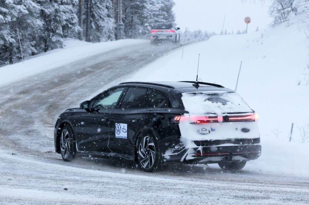 El Volkswagen ID.7 Tourer se enfrenta a las pruebas invernales 23 Motor16 Volkswagen ID.7 Tourer 21 Motor16