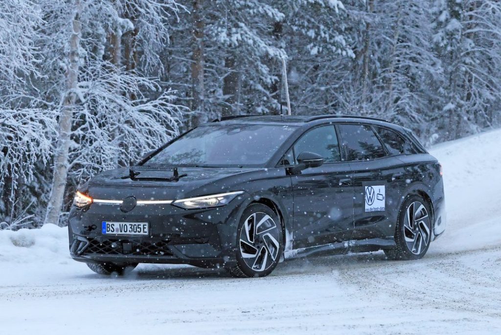 El Volkswagen ID.7 Tourer se enfrenta a las pruebas invernales 5 Motor16 Volkswagen ID.7 Tourer 3 Motor16