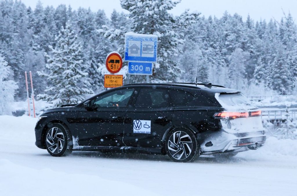 El Volkswagen ID.7 Tourer se enfrenta a las pruebas invernales 11 Motor16 Volkswagen ID.7 Tourer 9 Motor16